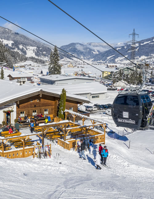 Die Unterbergalm direkt an der Gondelbahn AchterJet in Flachau