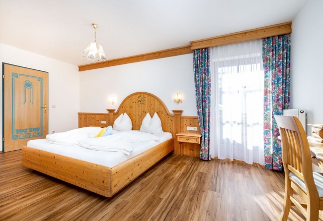 Großes Doppelzimmer