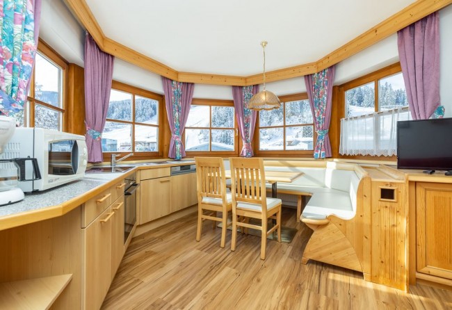 Wohnküche mit Essecke