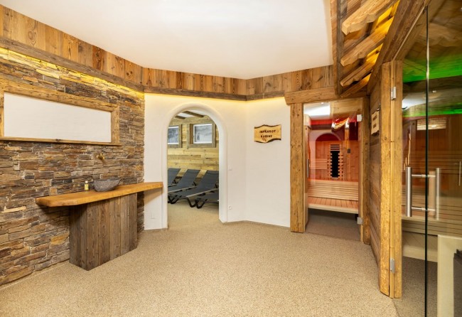 Großzügiger Wellnessbereich