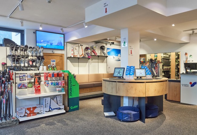 Sportgeschäft für die professionelle Beratung © Intersport Arena
