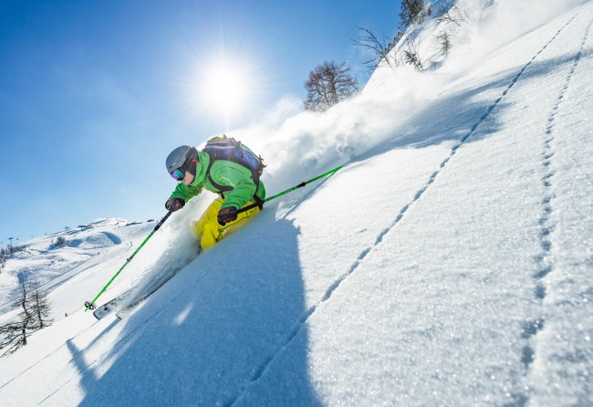 Tiefschnee fahren © Flachau Tourismus